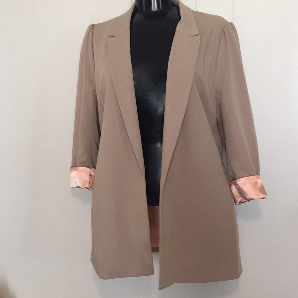 Vintage Blazer Beige with Silky Like Peach Lining